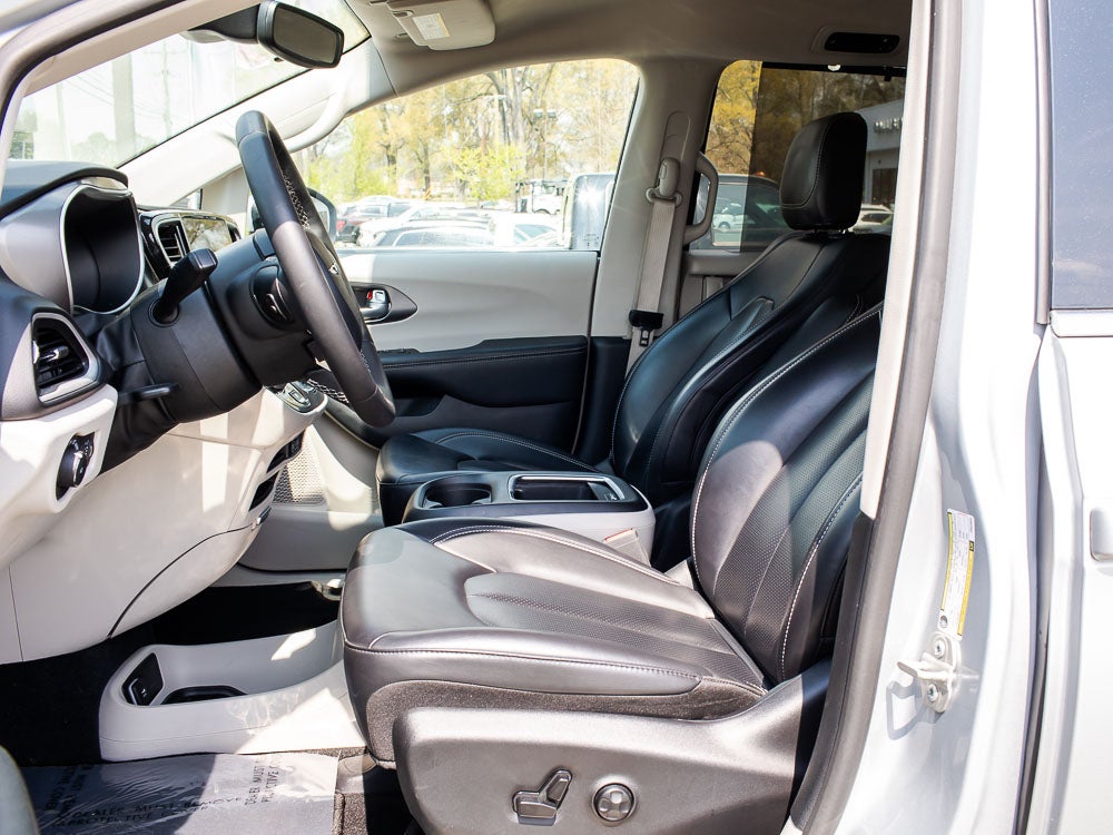 Used 2023 Chrysler Pacifica - photo 19