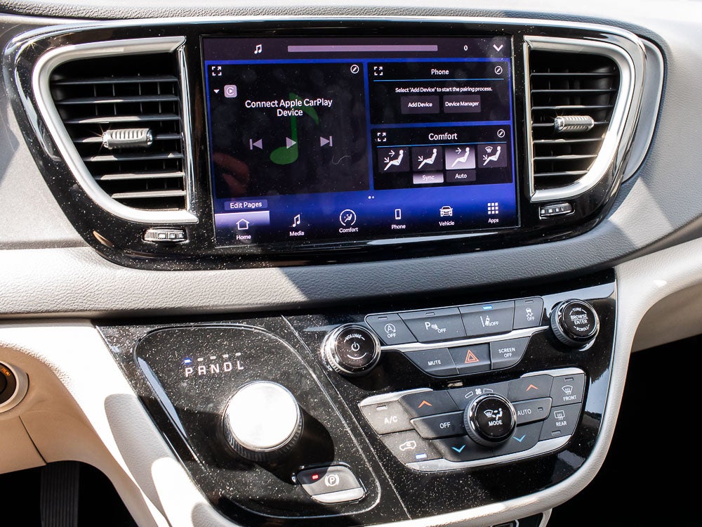 Used 2023 Chrysler Pacifica - photo 21