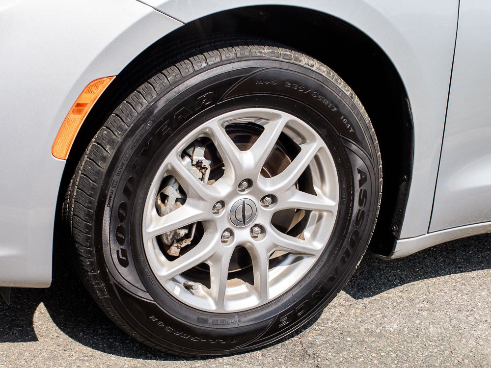 Used 2023 Chrysler Pacifica - photo 7
