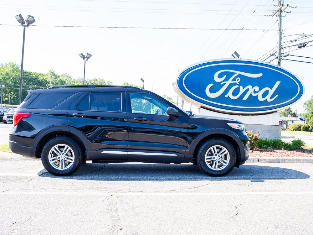 Used 2022 Ford Explorer - photo 1