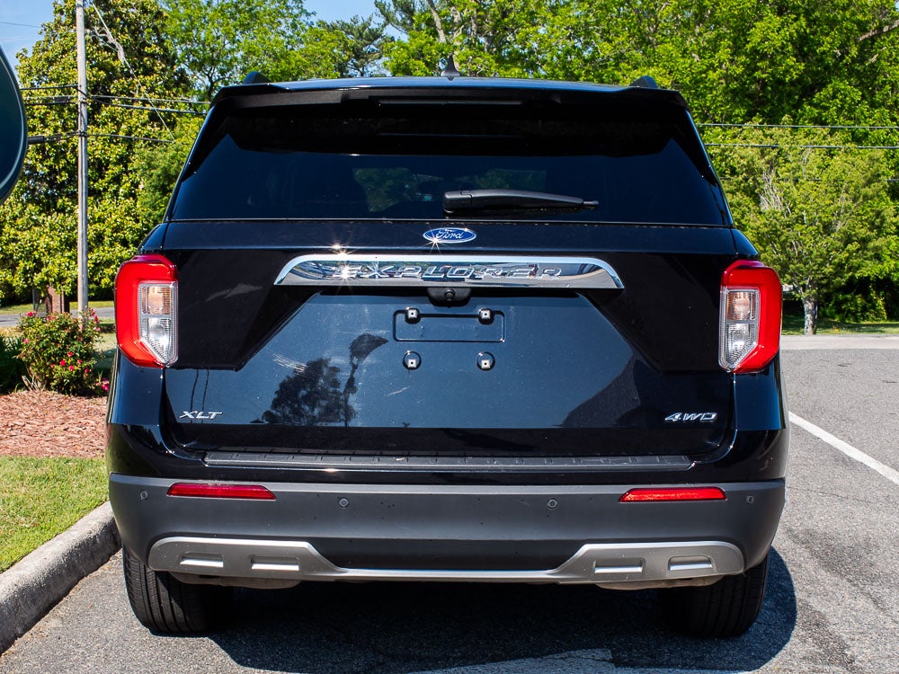 Used 2022 Ford Explorer - photo 2