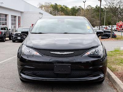 Used 2023 Chrysler Voyager - photo 1