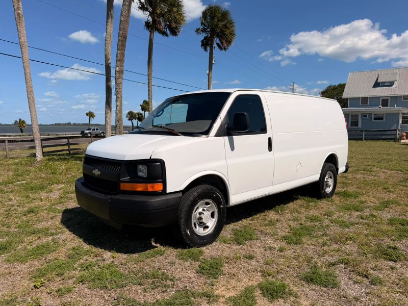 Used 2006 Chevrolet Express 2500 - photo 5