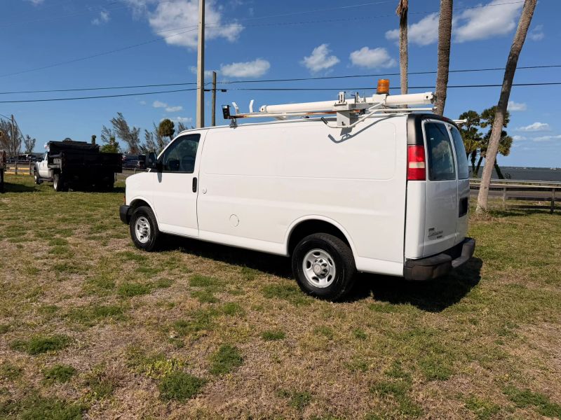 Used 2011 Chevrolet Express 2500 - photo 20