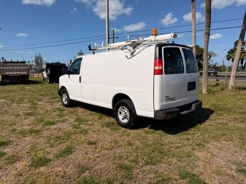 Used 2011 Chevrolet Express 2500 - photo 21