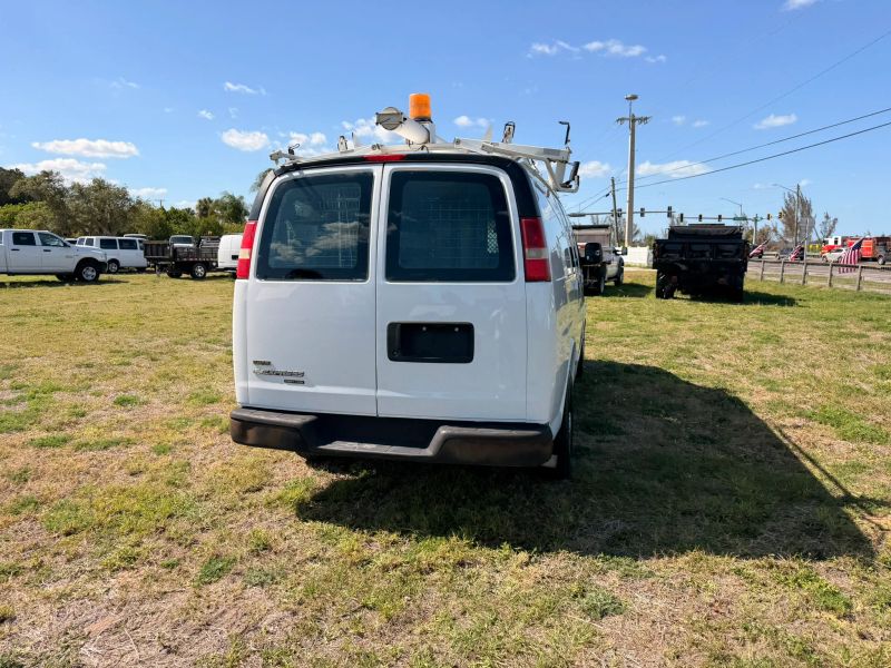 Used 2011 Chevrolet Express 2500 - photo 30