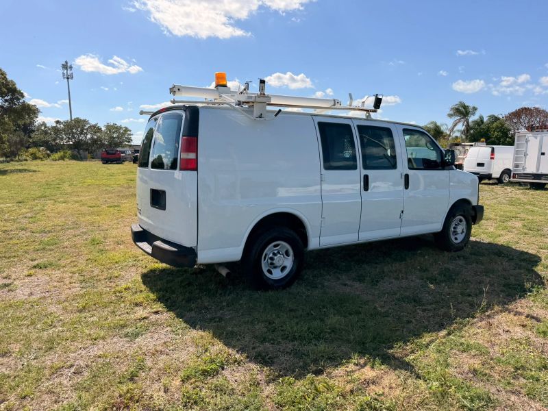 Used 2011 Chevrolet Express 2500 - photo 37