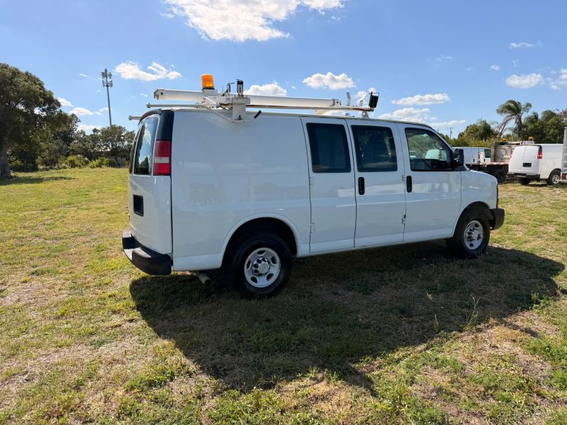 Used 2011 Chevrolet Express 2500 - photo 38