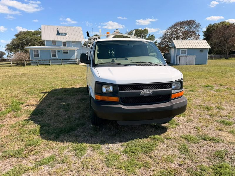 Used 2011 Chevrolet Express 2500 - photo 56