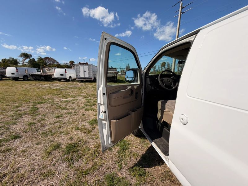 Used 2011 Chevrolet Express 2500 - photo 59