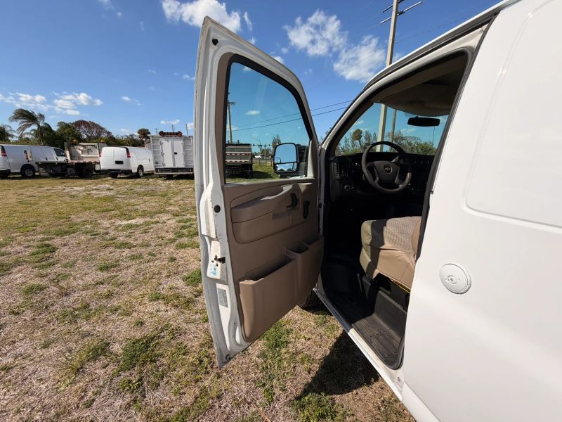 Used 2011 Chevrolet Express 2500 - photo 60