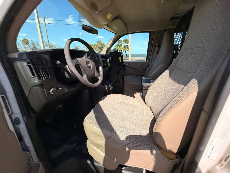 Used 2011 Chevrolet Express 2500 - photo 63