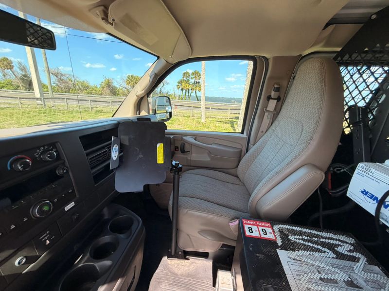 Used 2011 Chevrolet Express 2500 - photo 68