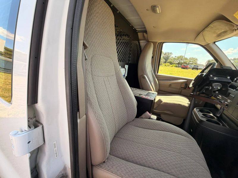 Used 2011 Chevrolet Express 2500 - photo 87