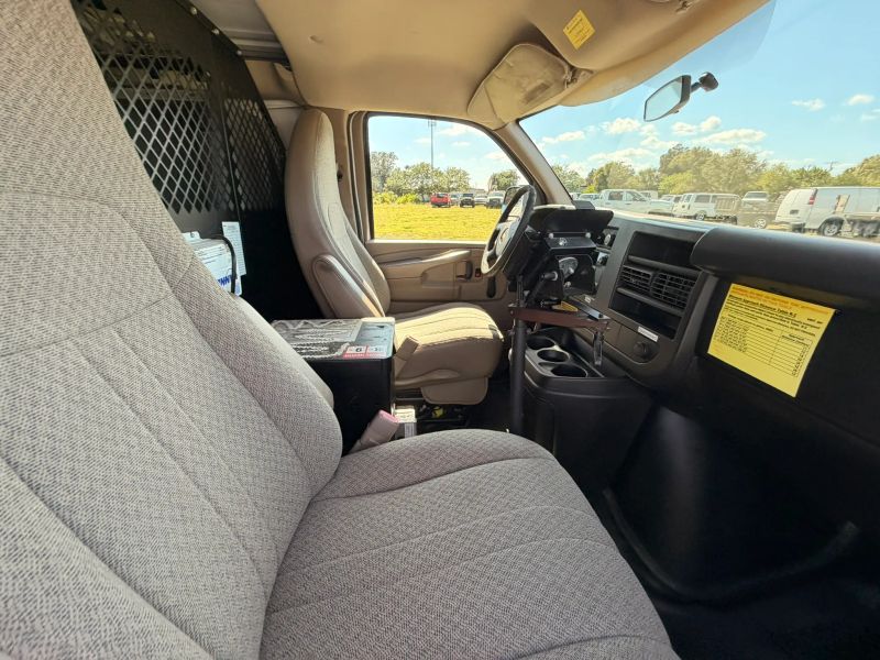 Used 2011 Chevrolet Express 2500 - photo 88