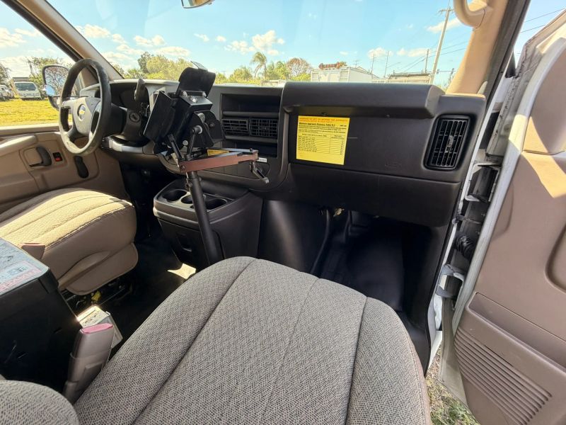 Used 2011 Chevrolet Express 2500 - photo 90