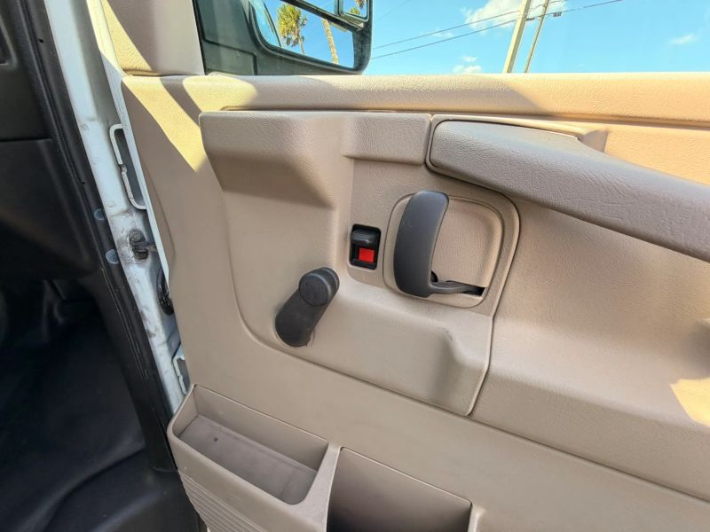 Used 2011 Chevrolet Express 2500 - photo 92