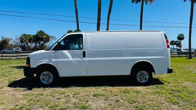 Used 2009 GMC Savana 2500 - photo 1