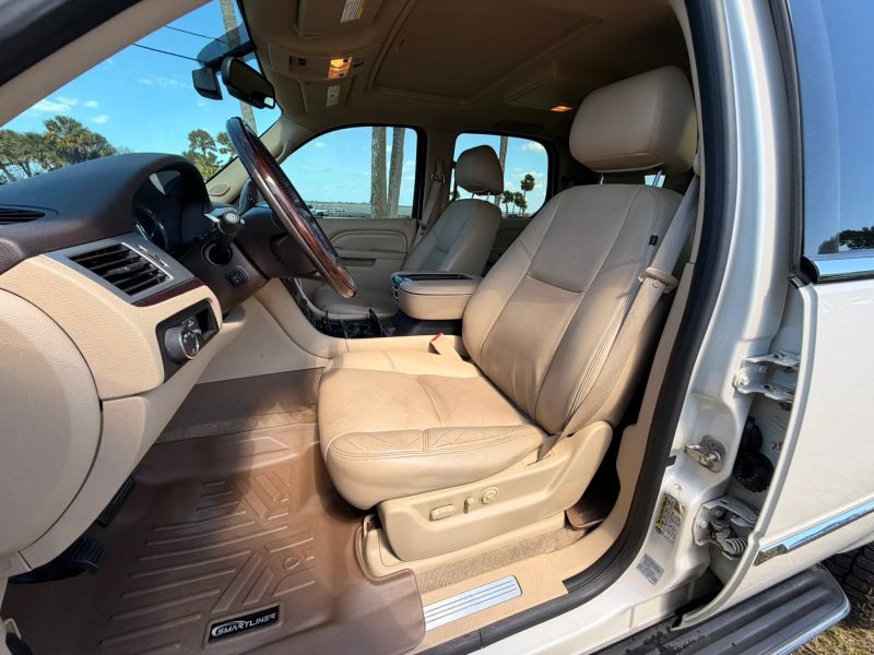 Used 2012 Cadillac Escalade - photo 56
