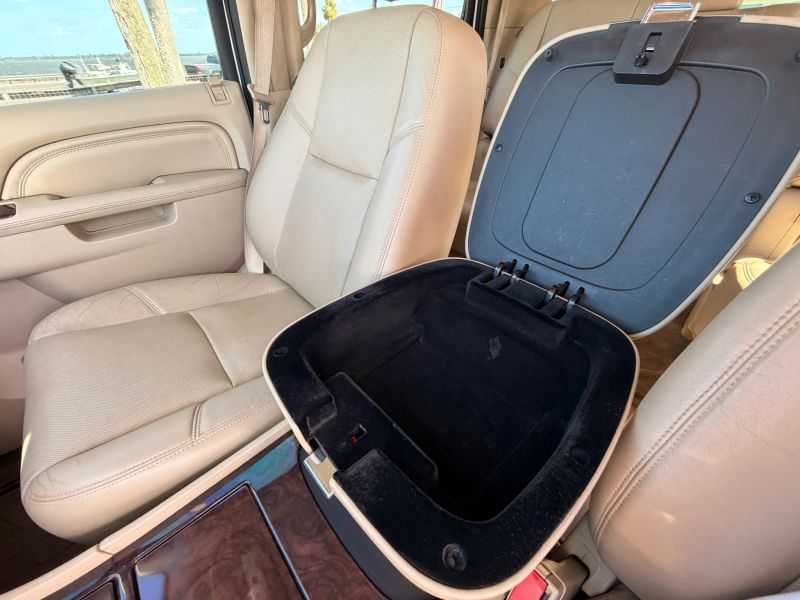 Used 2012 Cadillac Escalade - photo 70