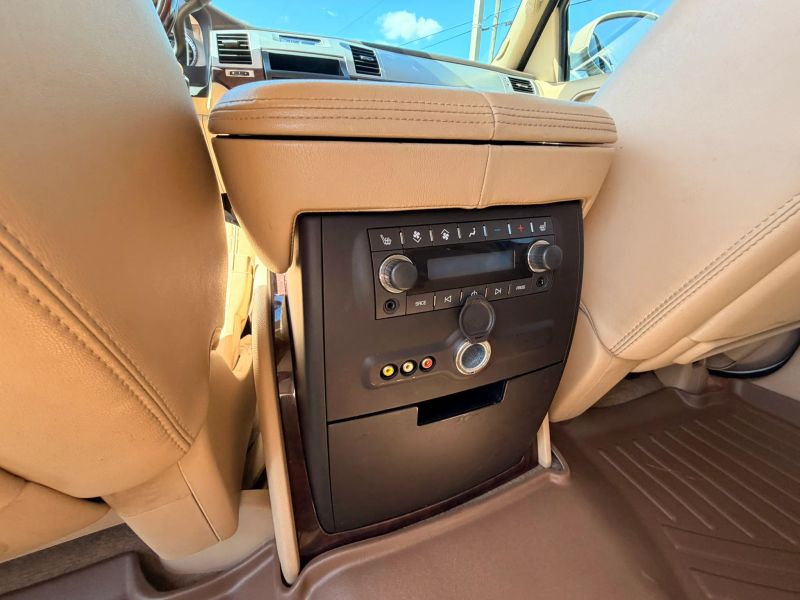 Used 2012 Cadillac Escalade - photo 86