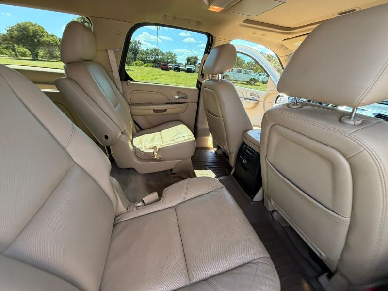 Used 2012 Cadillac Escalade - photo 92