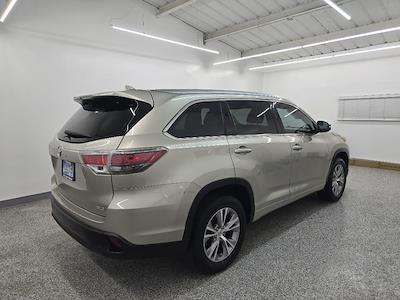 Used 2015 Toyota Highlander XLE for sale #16755 - photo 2