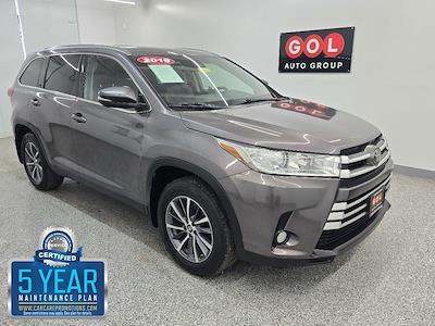 Used 2019 Toyota Highlander - photo 1