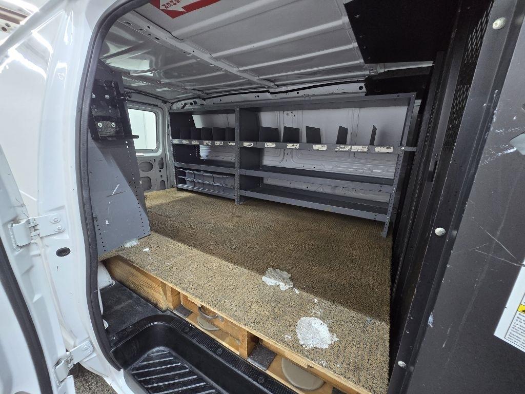 Used 2013 Ford E-150 - photo 18