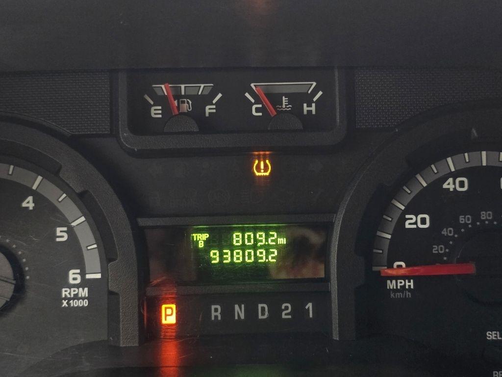 Used 2013 Ford E-150 - photo 24