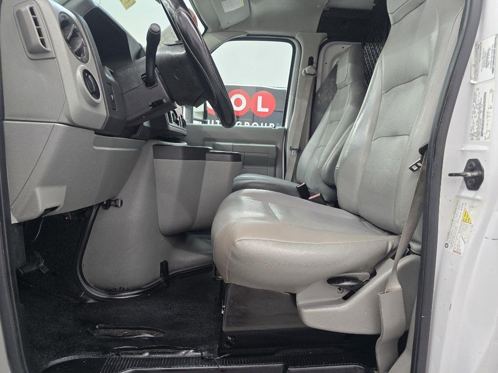 Used 2013 Ford E-150 - photo 12