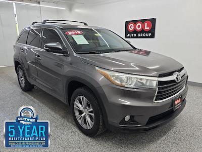 Used 2015 Toyota Highlander - photo 1