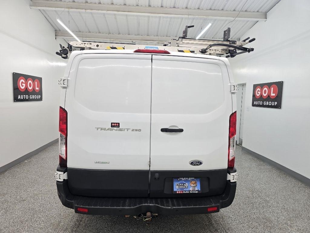Used 2017 Ford Transit 250 - photo 9