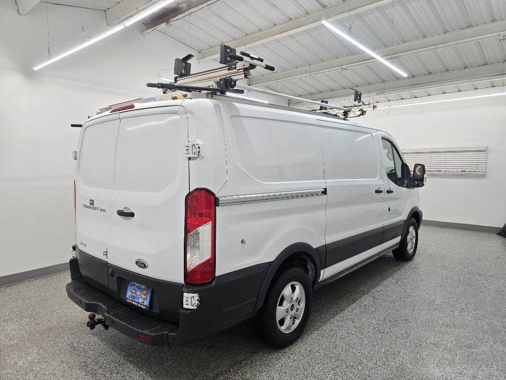 Used 2017 Ford Transit 250 - photo 2