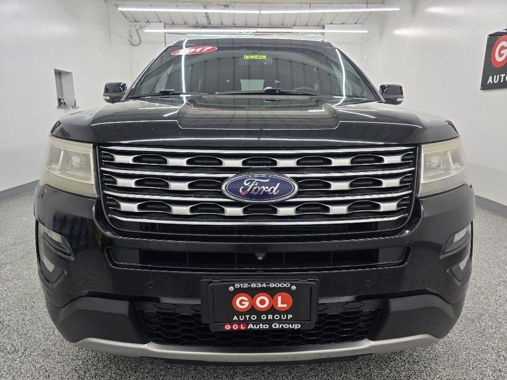 Used 2017 Ford Explorer - photo 2