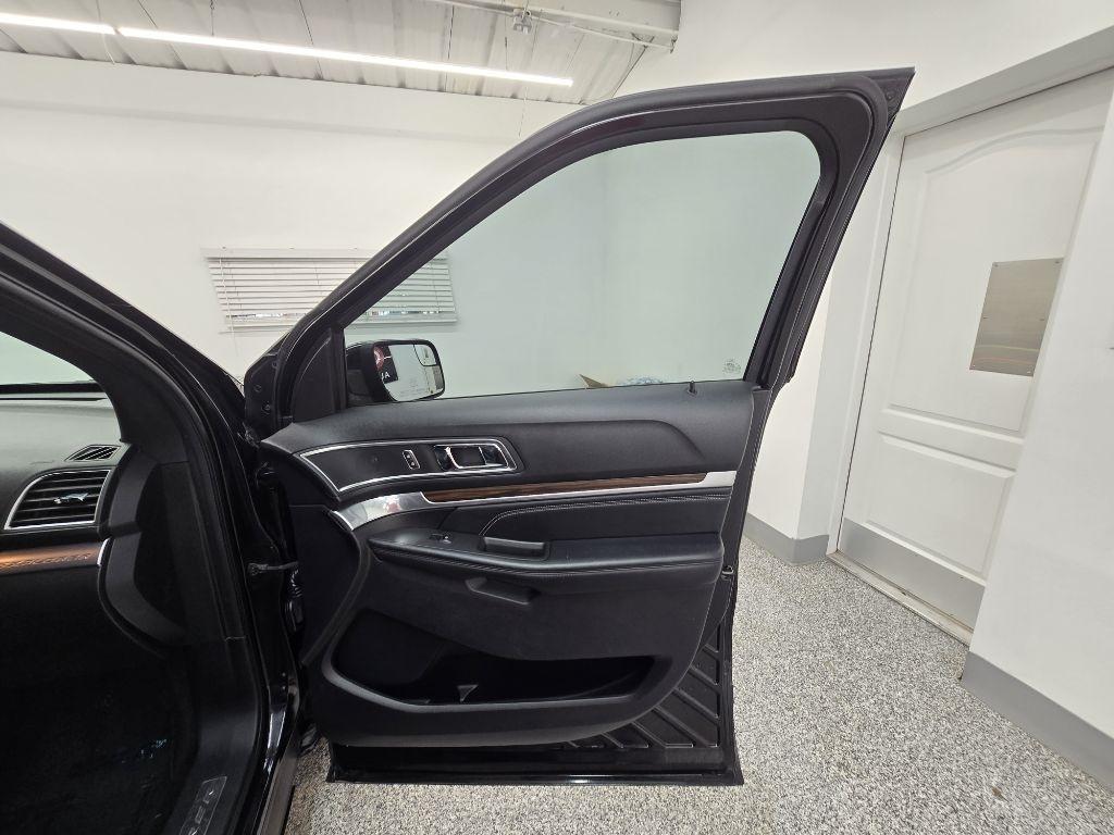 Used 2017 Ford Explorer - photo 32