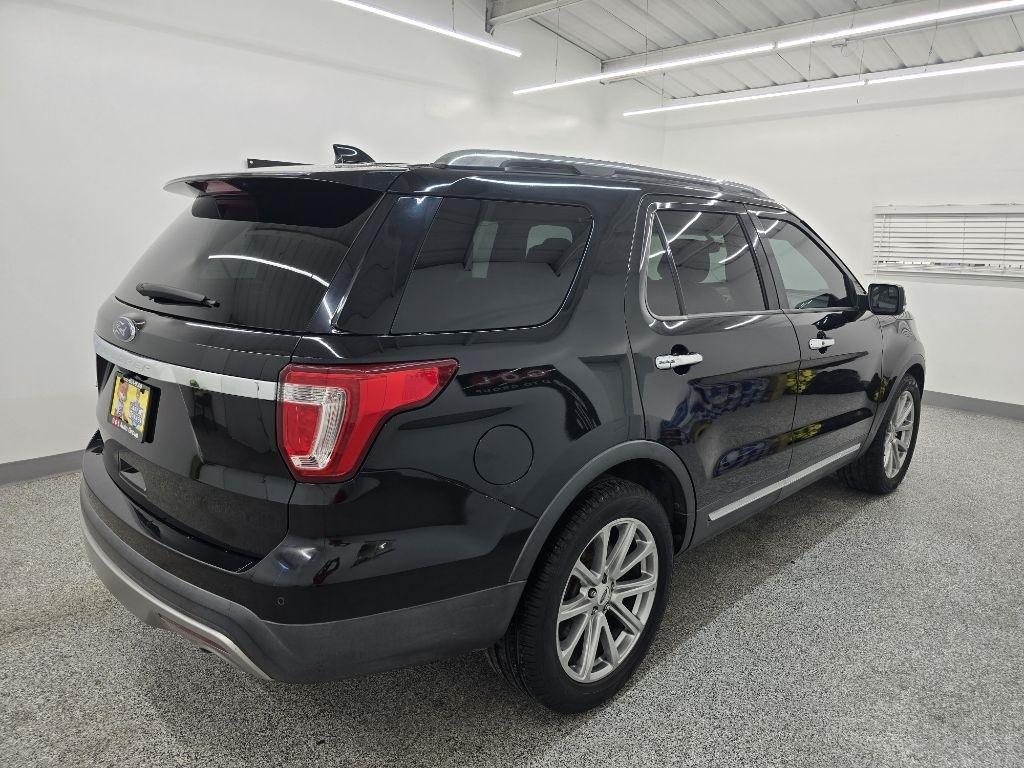 Used 2017 Ford Explorer - photo 9