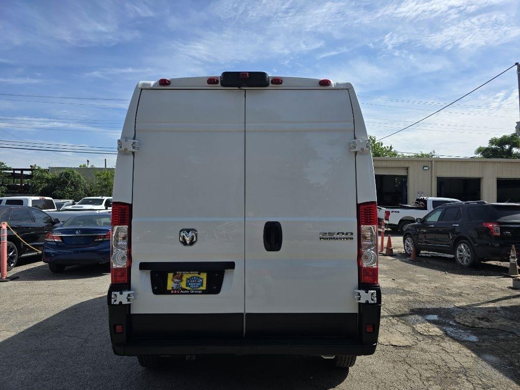 Used 2023 Ram ProMaster 2500 - photo 7