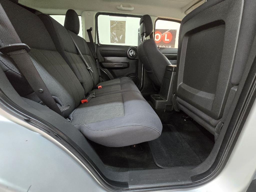 Used 2011 Dodge Nitro - photo 22