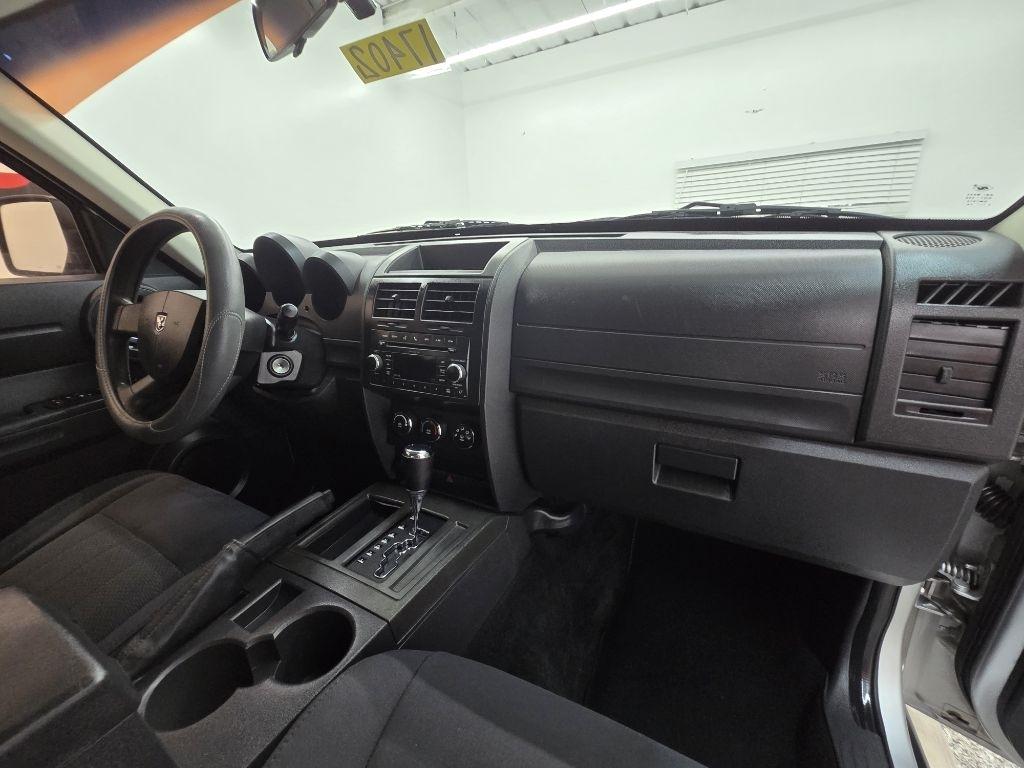Used 2011 Dodge Nitro - photo 23