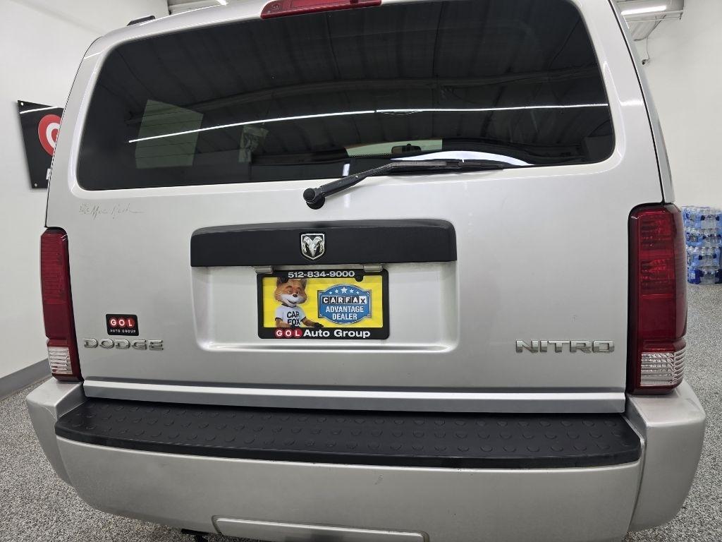 Used 2011 Dodge Nitro - photo 9