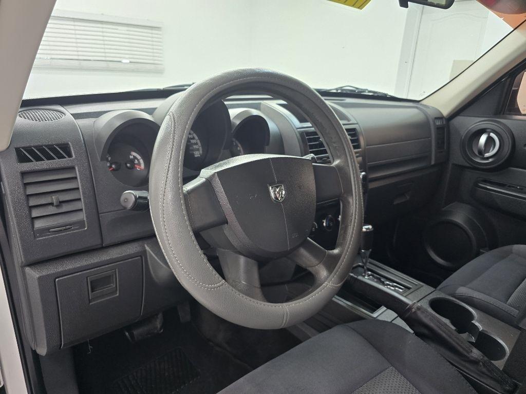 Used 2011 Dodge Nitro - photo 11