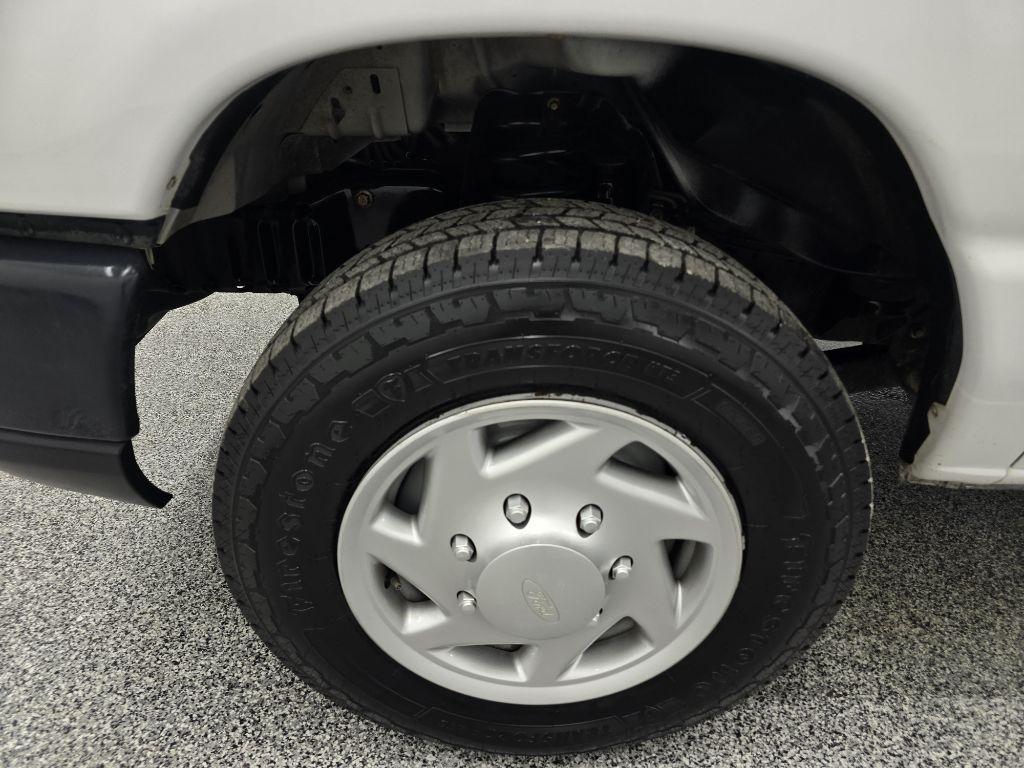 Used 2012 Ford E-150 Cargo Van - photo 25