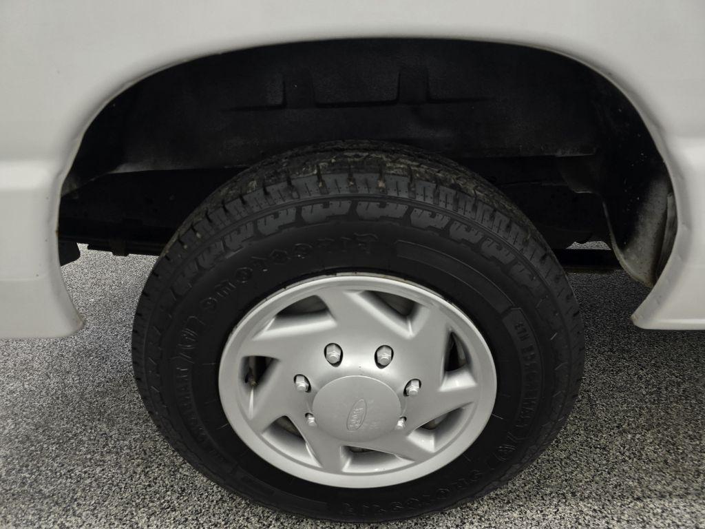 Used 2012 Ford E-150 Cargo Van - photo 27