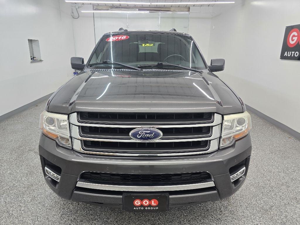 Used 2016 Ford Expedition - photo 2