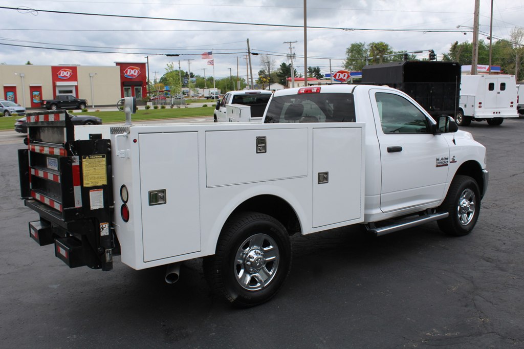 Used 2018 Ram 3500 - photo 9