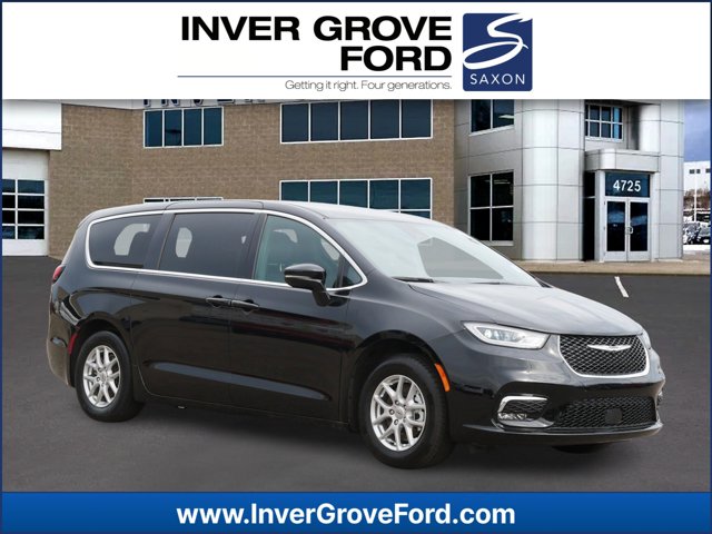 Used 2025 Chrysler Pacifica - photo 31