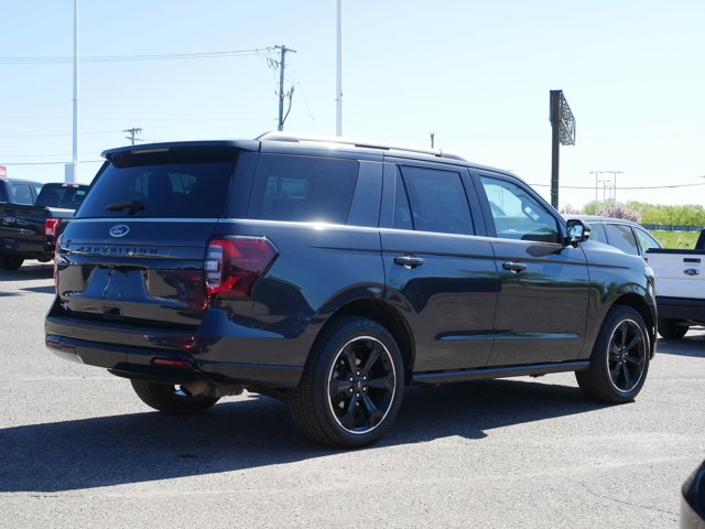 Used 2023 Ford Expedition - photo 2