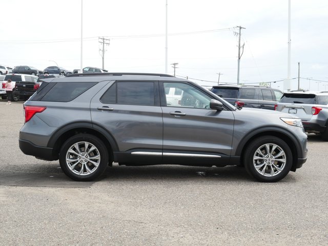 Used 2023 Ford Explorer - photo 2