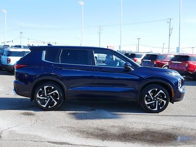 Used 2024 Mitsubishi Outlander - photo 1